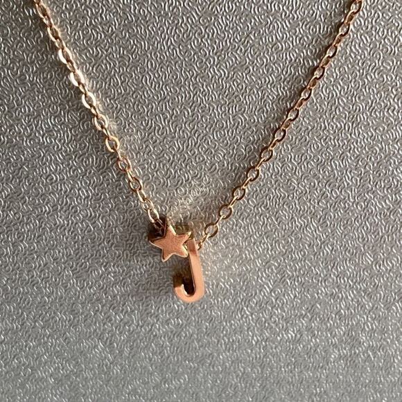 gold tone chain necklace initial letter J - Picture 1 of 5